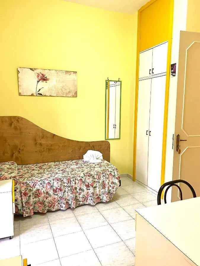 Ostello Madre Santina Lecce 0*,  Italia